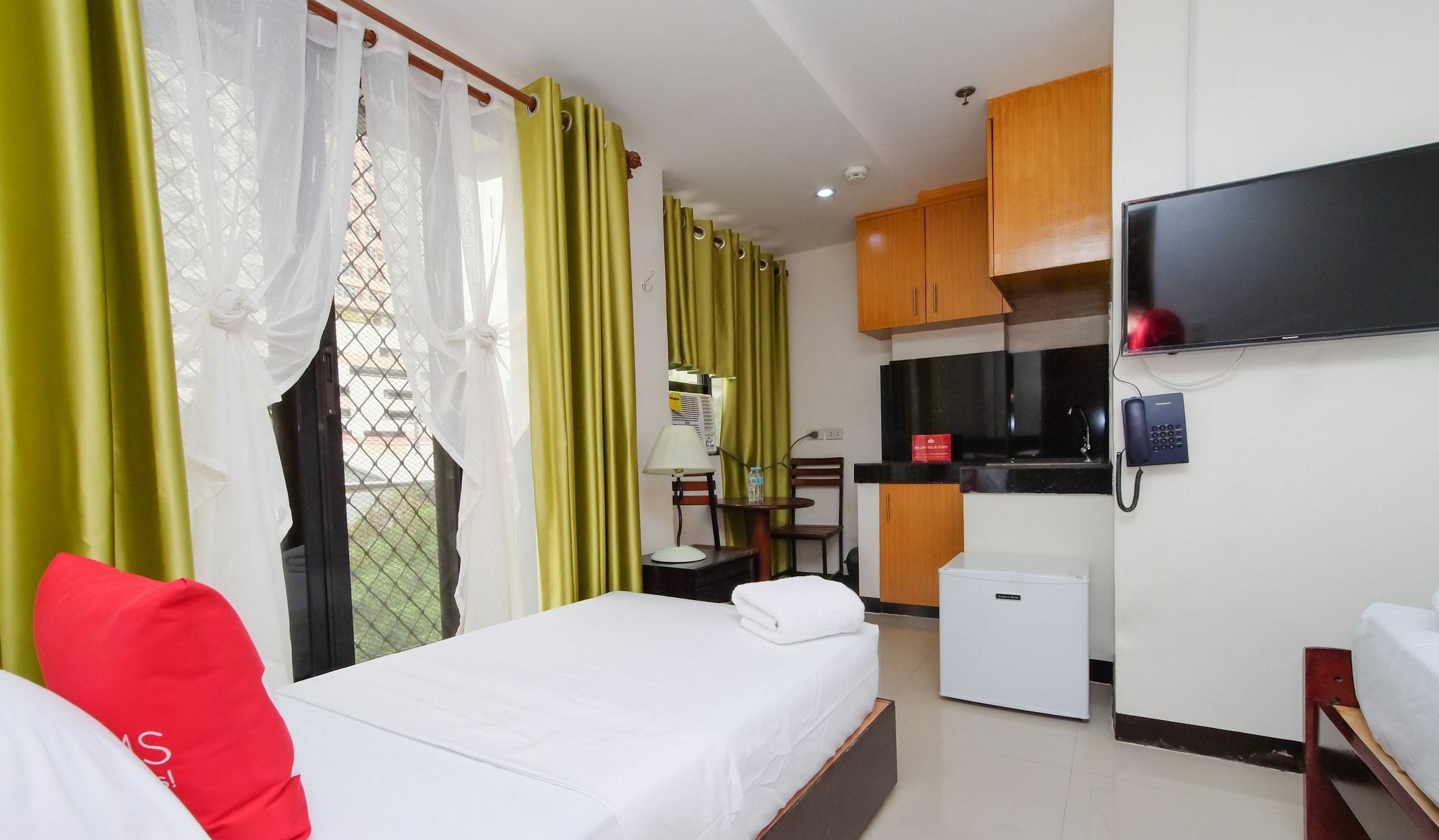 Zen Rooms Time Travellers Makati Makati City Ngoại thất bức ảnh
