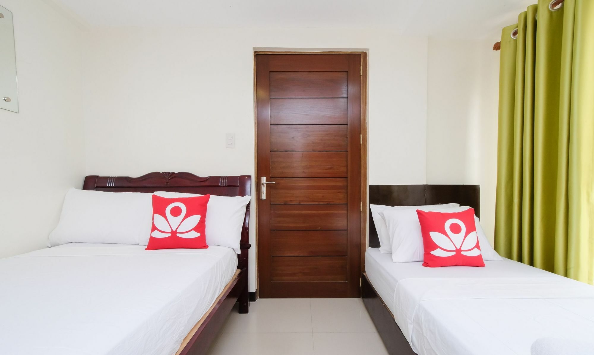 Zen Rooms Time Travellers Makati Makati City Ngoại thất bức ảnh